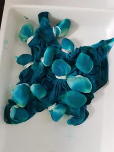 Tie dye met stenen