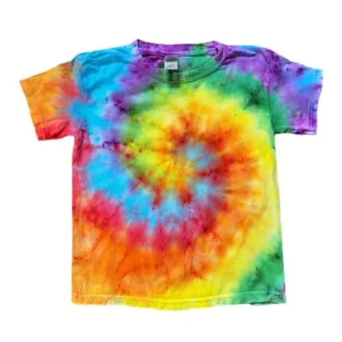 Tie dye kindershirt met spiraal in regenboogkleuren
